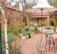Albury Cottages - Holiday Sunshine Coast