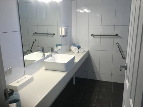 Albury Townhouse Motel - Holiday Sunshine Coast 1