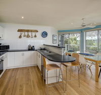 Alchemy on Island Beach - Holiday Sunshine Coast