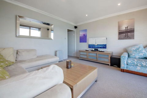 Alcheringa Unit 3 & 4, 32 Sandy Point Road - Sunshine Coast Tourism 2