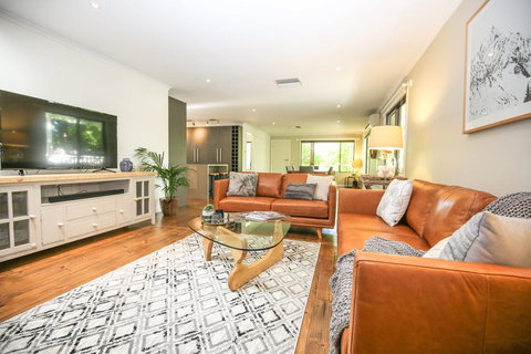 Alderwood - Sunshine Coast Tourism 0