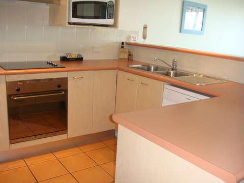 Alex Seaside Resort - Sunshine Coast Tourism 1