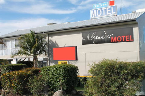 Alexander Motel - Holiday Sunshine Coast 0