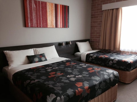 Alexander The Great Motel - Sunshine Coast Tourism 1