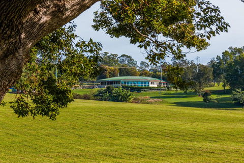 All About Me B & B - Sunshine Coast Tourism 1