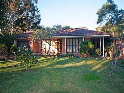 All Decked Out - Pet Friendly - Holiday Sunshine Coast 0