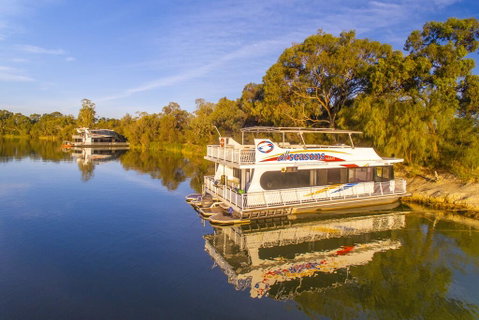 All Seasons Houseboats - Sunshine Coast Tourism 1