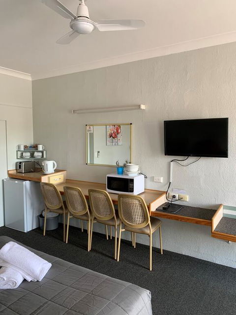 Alluna Motel - Sunshine Coast Tourism 3