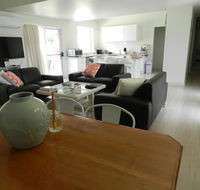 Almas Cottage - Holiday Sunshine Coast