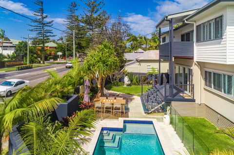 Aloha Byron Bay - Sunshine Coast Tourism 2