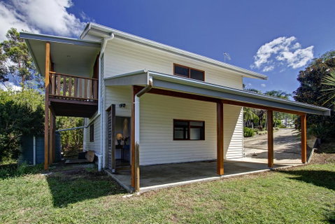 Aloha Ohana - Sunshine Coast Tourism 0