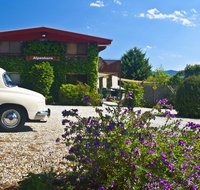 Alpenhorn Holiday Units - Sunshine Coast Tourism