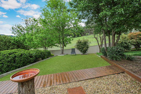 Alpine Vista - Short Walk To Town Centre - Sunshine Coast Tourism 2