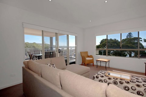 Alta Mira, Unit 14, 12 - 14 Soldiers Point Rd - Holiday Sunshine Coast 1