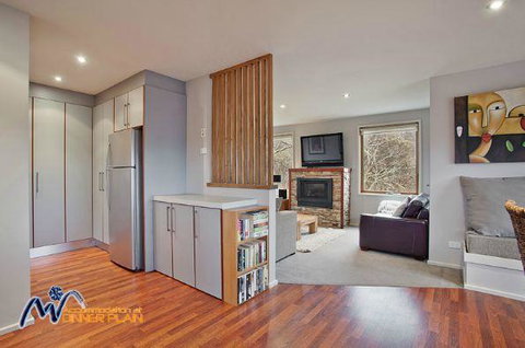 Alyeska - Sunshine Coast Tourism 2