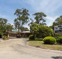Amaze N Things Holiday Park  Motel - Sunshine Coast Tourism