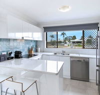 Amazing Modern Apartment on the Canal