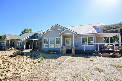 Amber Mist Villa One - Sunshine Coast Tourism 3