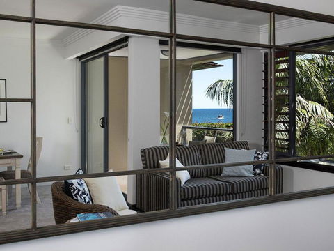 Ambience @ The Harbour - Calm Down, Unwind & Relax - Holiday Sunshine Coast 3