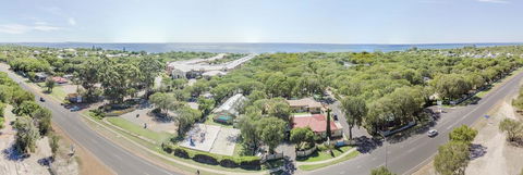 Amblin Holiday Park - Holiday Sunshine Coast 2