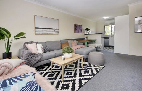 Anchored At South West Rocks - Holiday Sunshine Coast 0