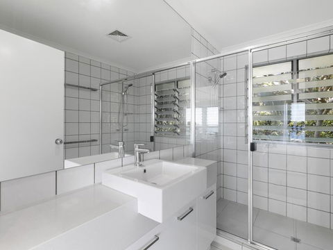 Andari Holiday Apartments - Holiday Sunshine Coast 2