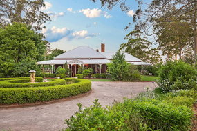 Book Crows Nest Accommodation Sunshine Coast Tourism Sunshine Coast Tourism