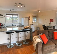 Angasi Apartment on Highcrest - Holiday Sunshine Coast