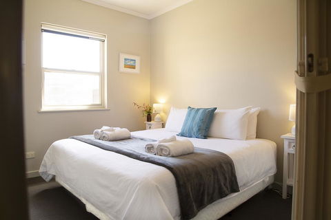 Angaston Mews - Holiday Sunshine Coast 2