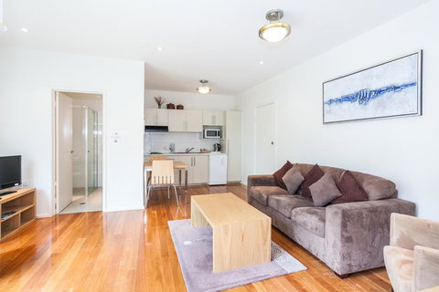 Anglesea River Apartments - Apartment 22 - Sunshine Coast Tourism 1