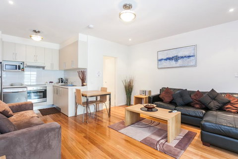 Anglesea River Apartments - Spa Apartment 23 - Sunshine Coast Tourism 3