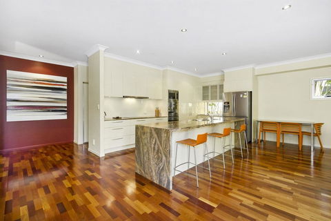 ANGOURIE HOUSE - SALT VILLAGE - Holiday Sunshine Coast 2