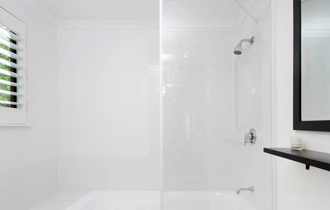 Apartment 1 - 20 Viewland Drive - Holiday Sunshine Coast 2
