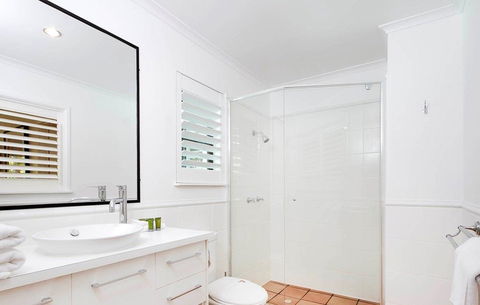 Apartment 1 - 20 Viewland Drive - Holiday Sunshine Coast 3