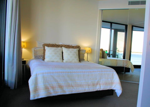 Apartment On King Street - Holiday Sunshine Coast 2