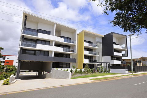 Apartments G60 Gladstone - Holiday Sunshine Coast 0