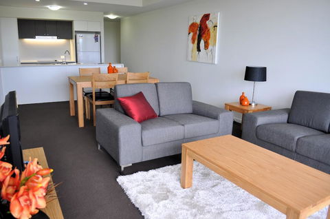 Apartments G60 Gladstone - Holiday Sunshine Coast 2
