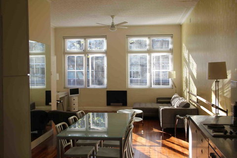 Apt - Dance Loft Conversion - Sunshine Coast Tourism 0