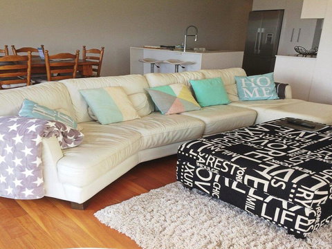 Aqua - Views Over Jones Beach - Holiday Sunshine Coast 3