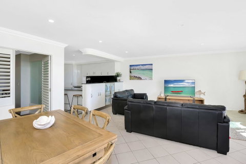 Aqua Solai Unit 1 - Sunshine Coast Tourism 3
