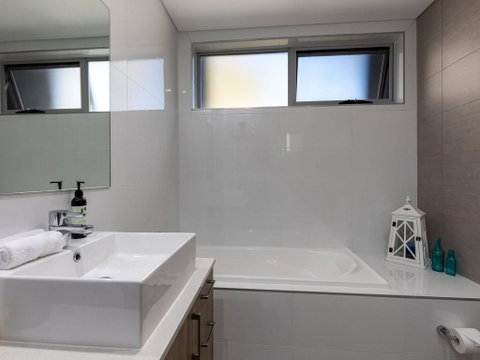 Aqua View (By Jervis Bay Rentals) - Sunshine Coast Tourism 2