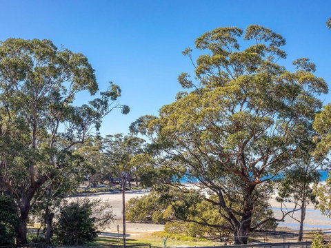 Aqua View (By Jervis Bay Rentals) - Sunshine Coast Tourism 0