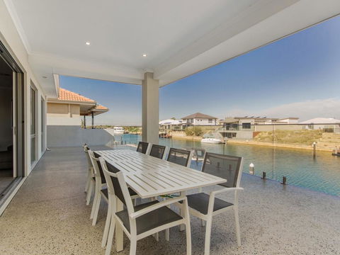 Aqua Vista - Holiday Sunshine Coast 2