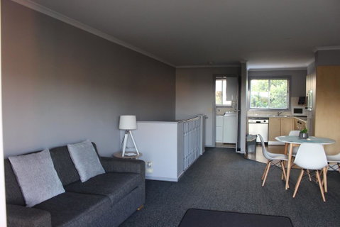 Aqualuna Apartments - Sunshine Coast Tourism 3