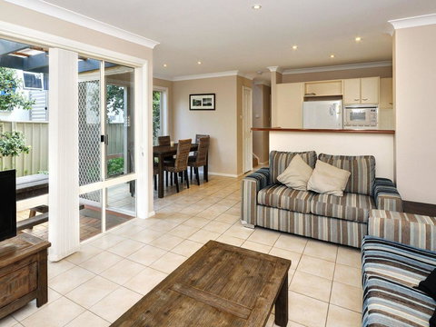 Aquarius Townhouse - Sunshine Coast Tourism 1