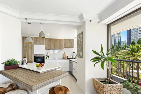 Aqueous Apartment - Sunshine Coast Tourism 2