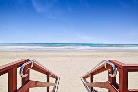 Aqueous Apartment - Sunshine Coast Tourism 3