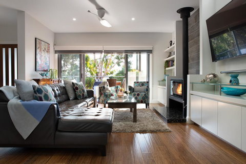 Arabella Meadows - Sunshine Coast Tourism 0