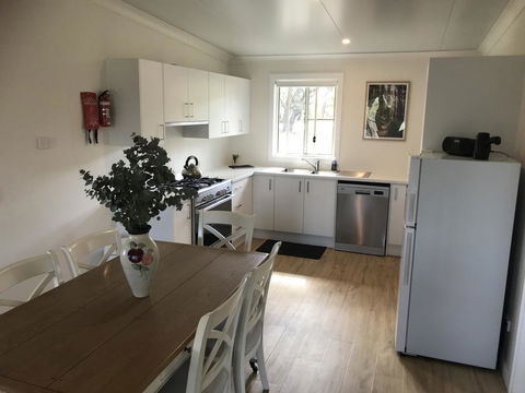 Arcadian Cabin - Southern Highlands River Retreat - Holiday Sunshine Coast 2