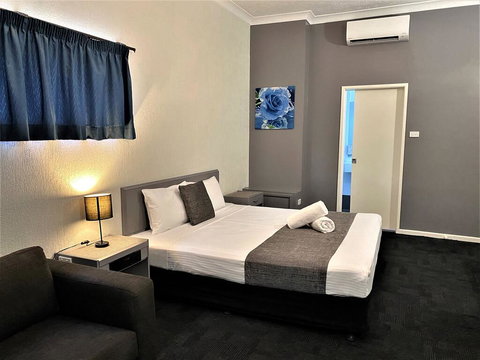 Archer Park Motel - Sunshine Coast Tourism 0